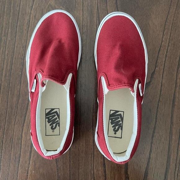 Vans Unisex Slip-On Sneakers - Garnet - Picture 2 of 9